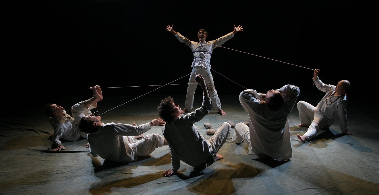 Неизвестный, известный «Ильхом»: показ видеозаписи спектакля "Полеты Машраба"